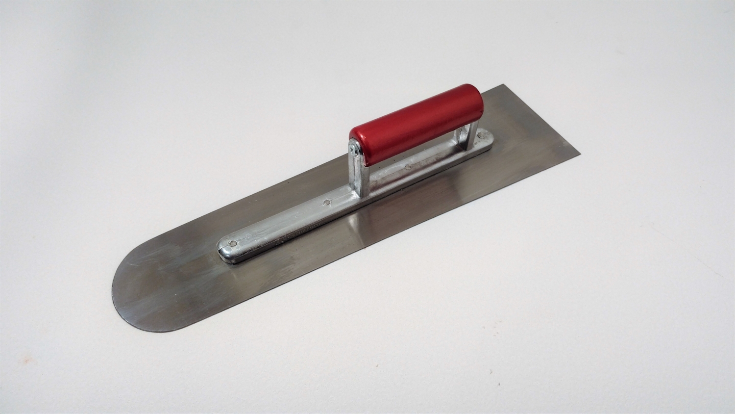 Lange Glättekelle für Steinteppich